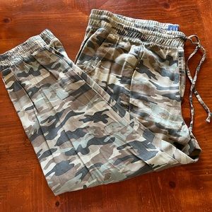 Gap Tencel Jogger in Army Green Camo